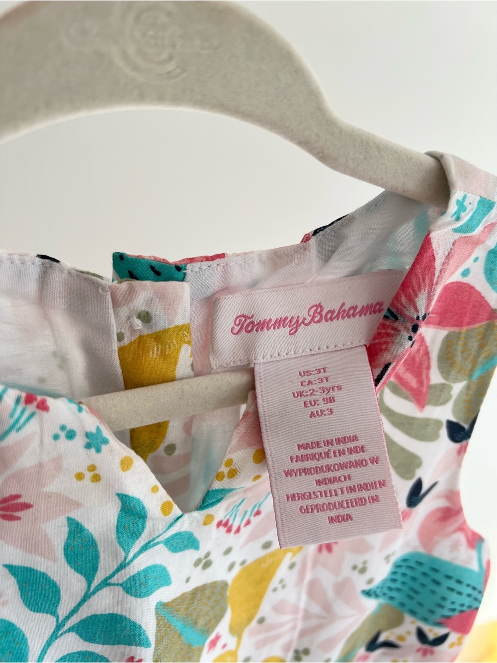 Tommy Bahama Tropical Floral Sleeveless Dress Kids Girl 3T w/Star Button Details - Picture 4 of 10